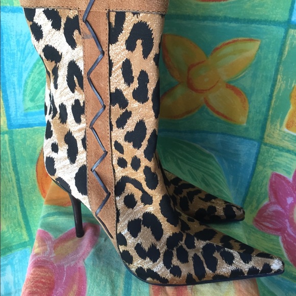 CASADEI Leopard Print Heel Boots - Picture 2 of 8